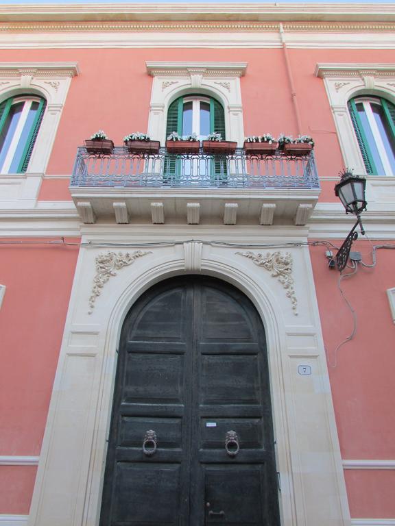 Palazzo De Giorgi B&B Lecce Extérieur photo